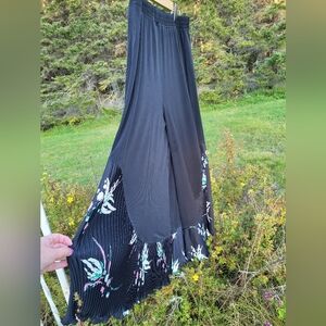 "Pleated Plazzo" Chic Black Floral Wide Leg Pants